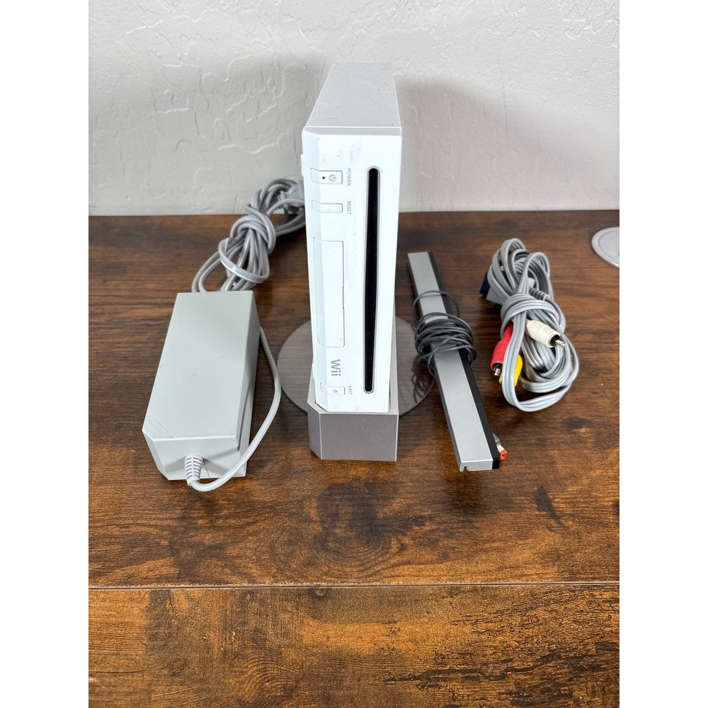 Nintendo Wii Console White RVL-101 USA Model with Cables Sensor Bar and Stand